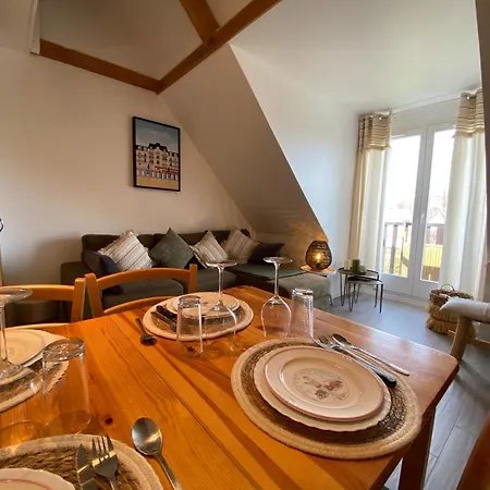 La Cabourgeaise-proche Thalasso Et Centre De